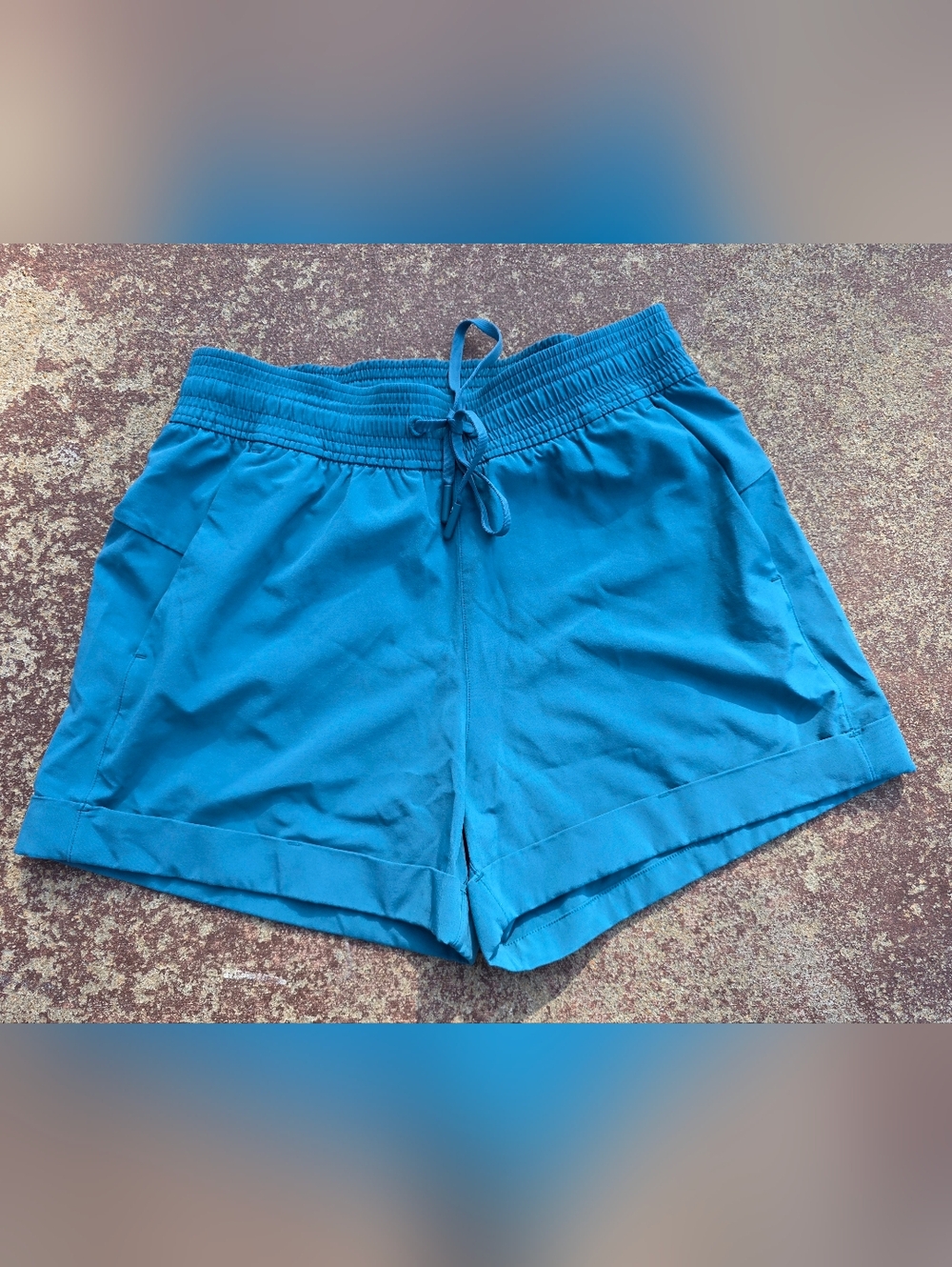 Lululemon Spring Break Away Shorts - Size 4- Teal